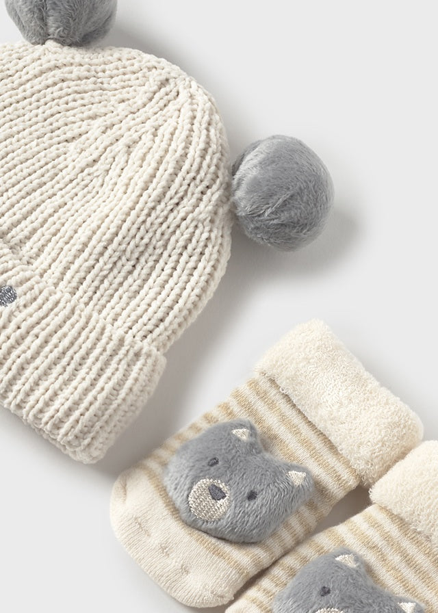 Set cappello e calzini